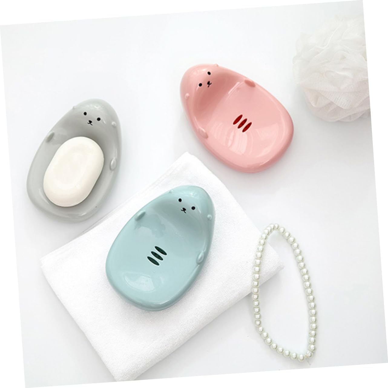 LIFKOME Heart Shaped Soap Dish Drainer Holder for Travel and Bathroom Use