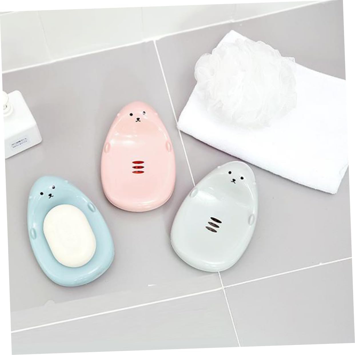 Cabilock Round Soap Dish Drainer Holder for Bathrooms