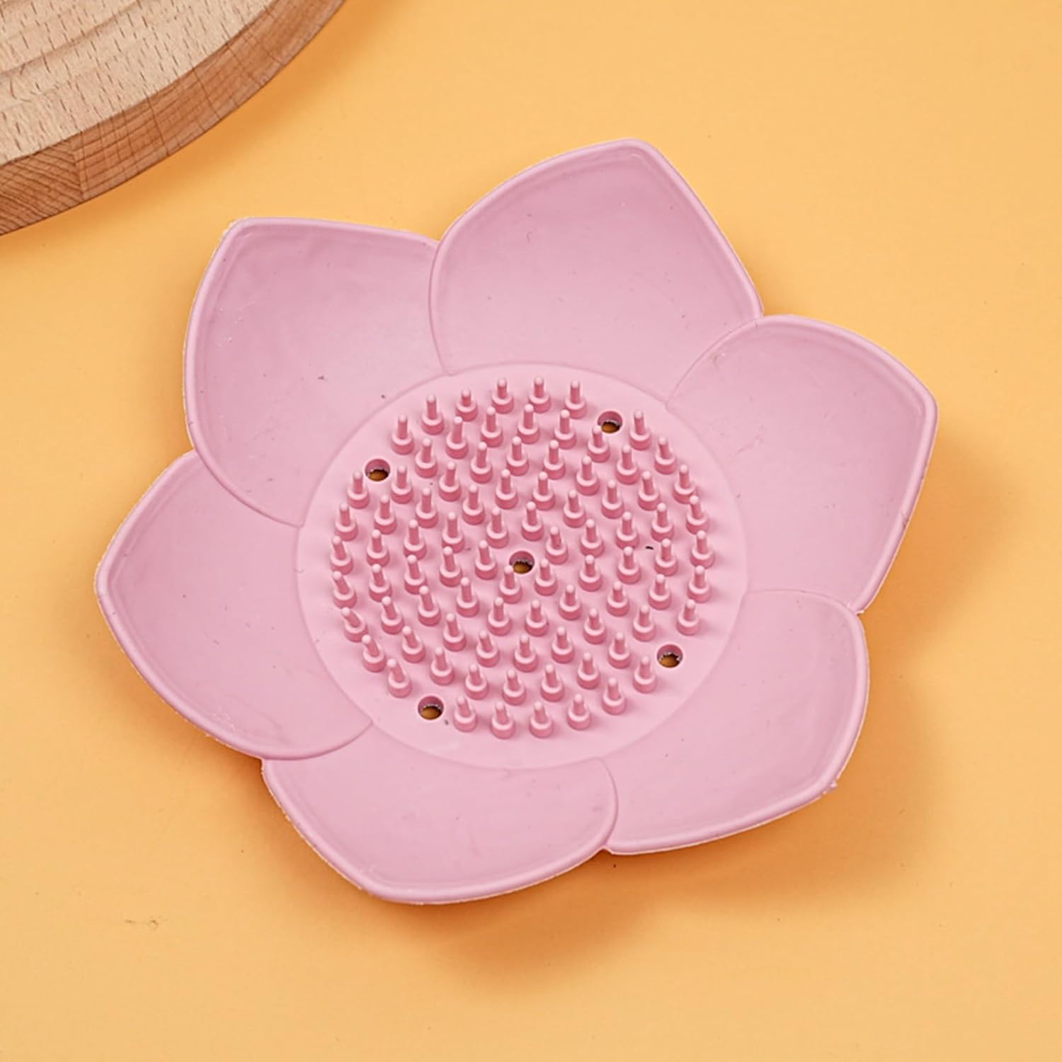 QUARK 1pc Lotus Shape Non-Slip Silicone Soap Holder
