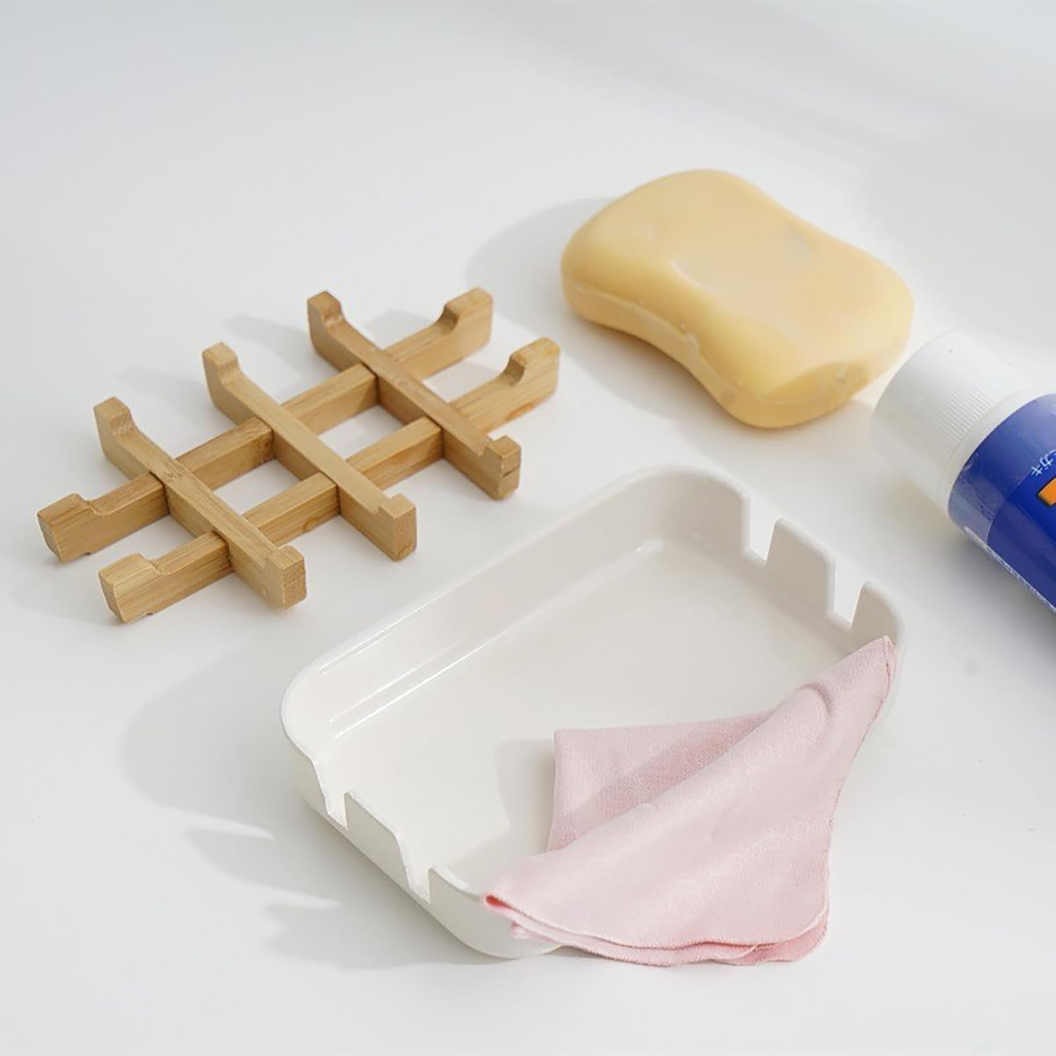 Portable Soap Dish with Wooden Holder and Drainage Tray