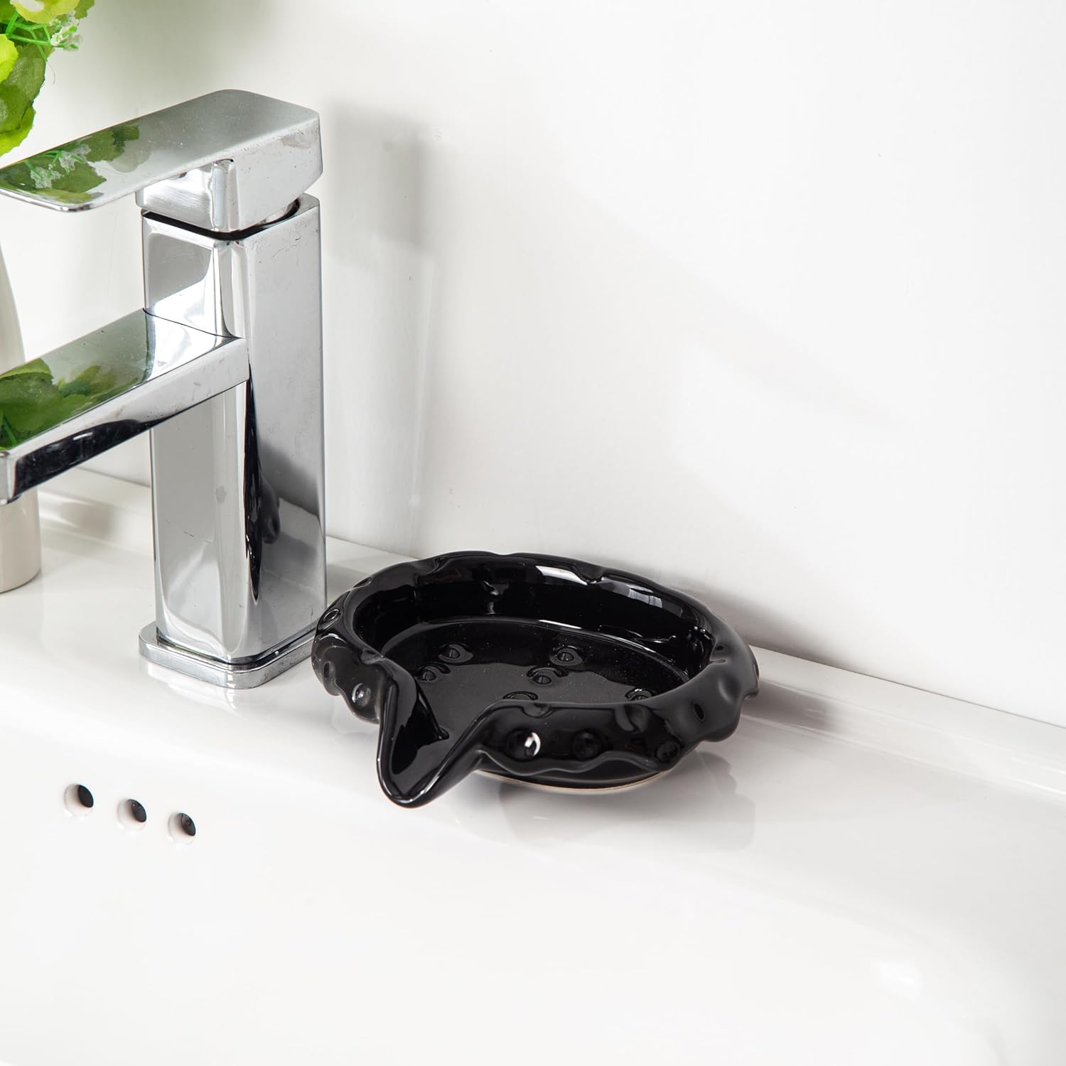VIULIKT Ceramic Soap Dish with Drain Spout Black 1
