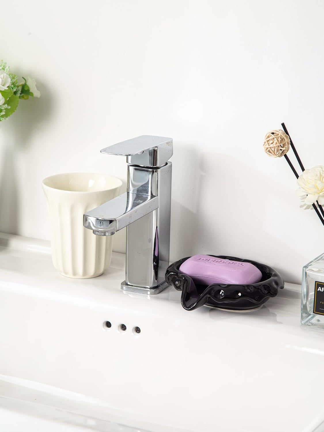 VIULIKT Ceramic Soap Dish with Drain Spout Black 1