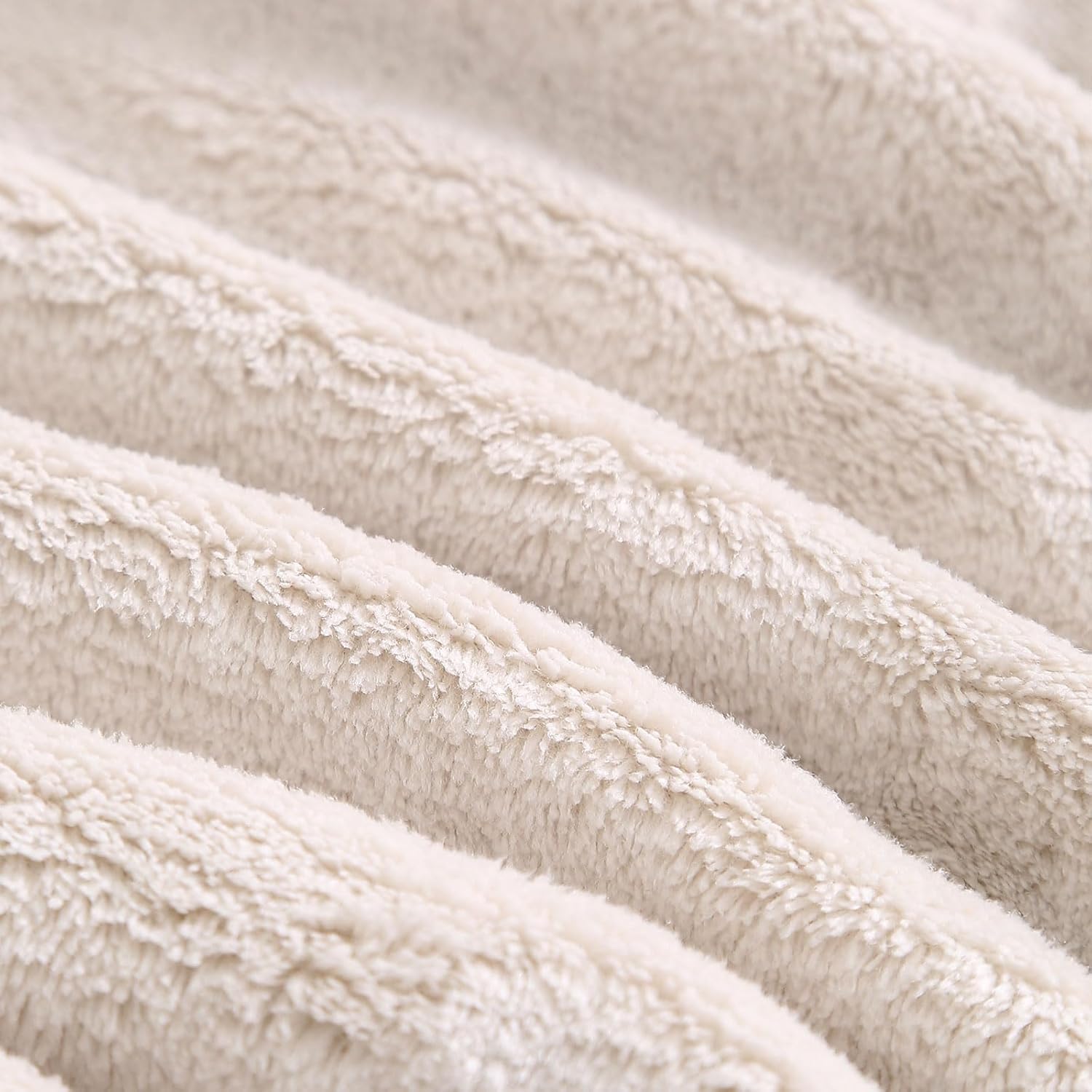 NALIVO Premium Microfiber 6Piece Bath Towel Set Cream