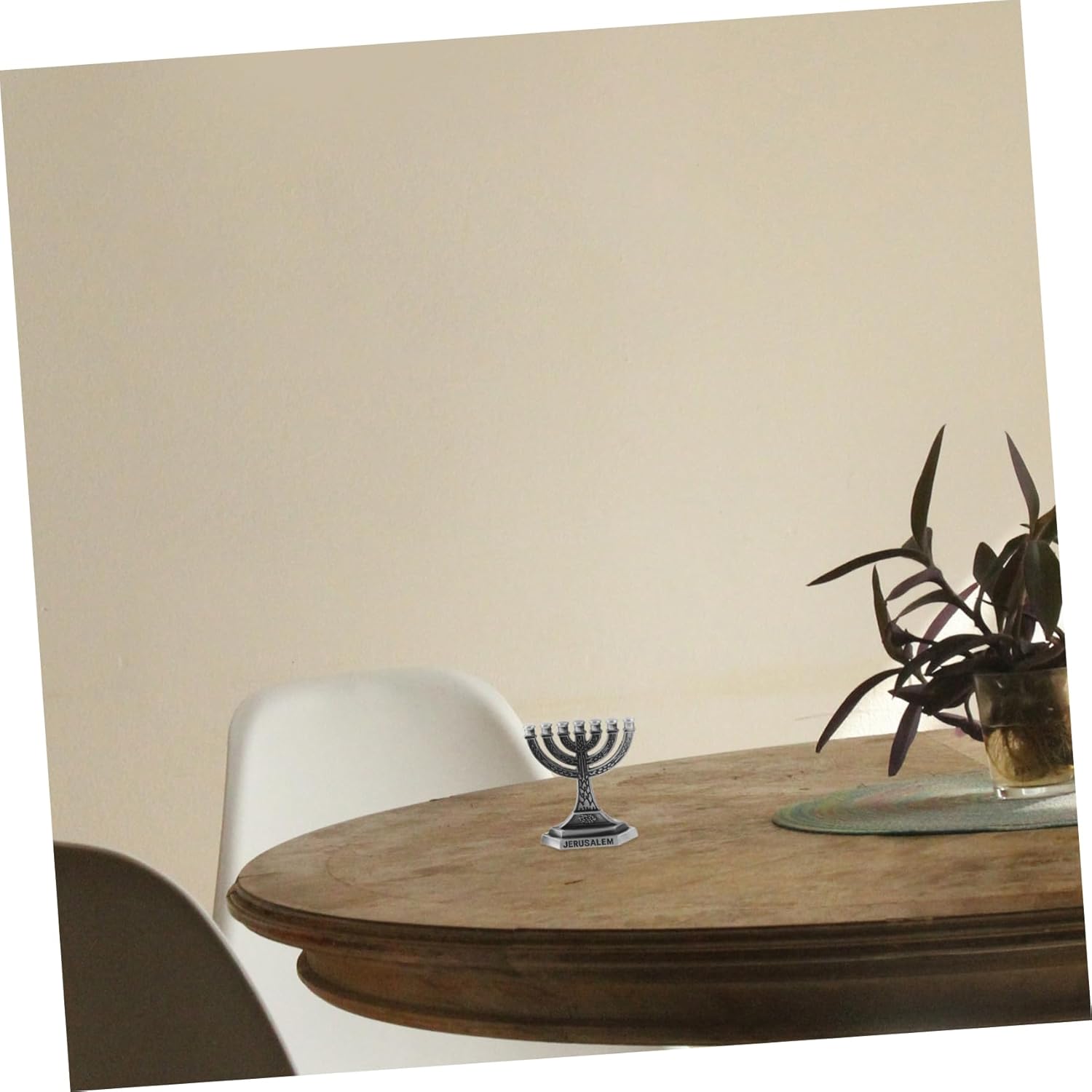 Retro Zinc Alloy Candlestick Holder for Taper Candles