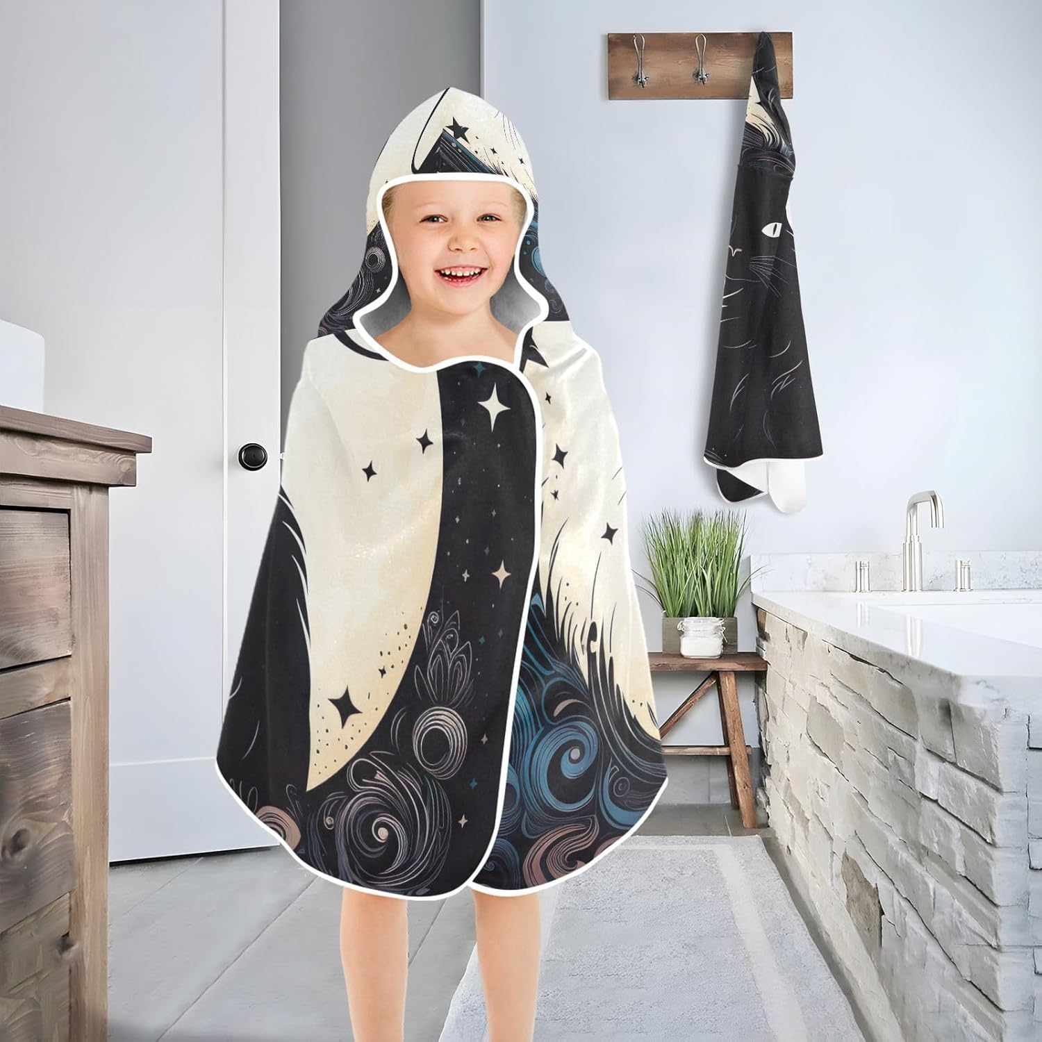 CHIFIGNO Cute Black Cat Toddler Bath Towel with Hood and Pocket 1