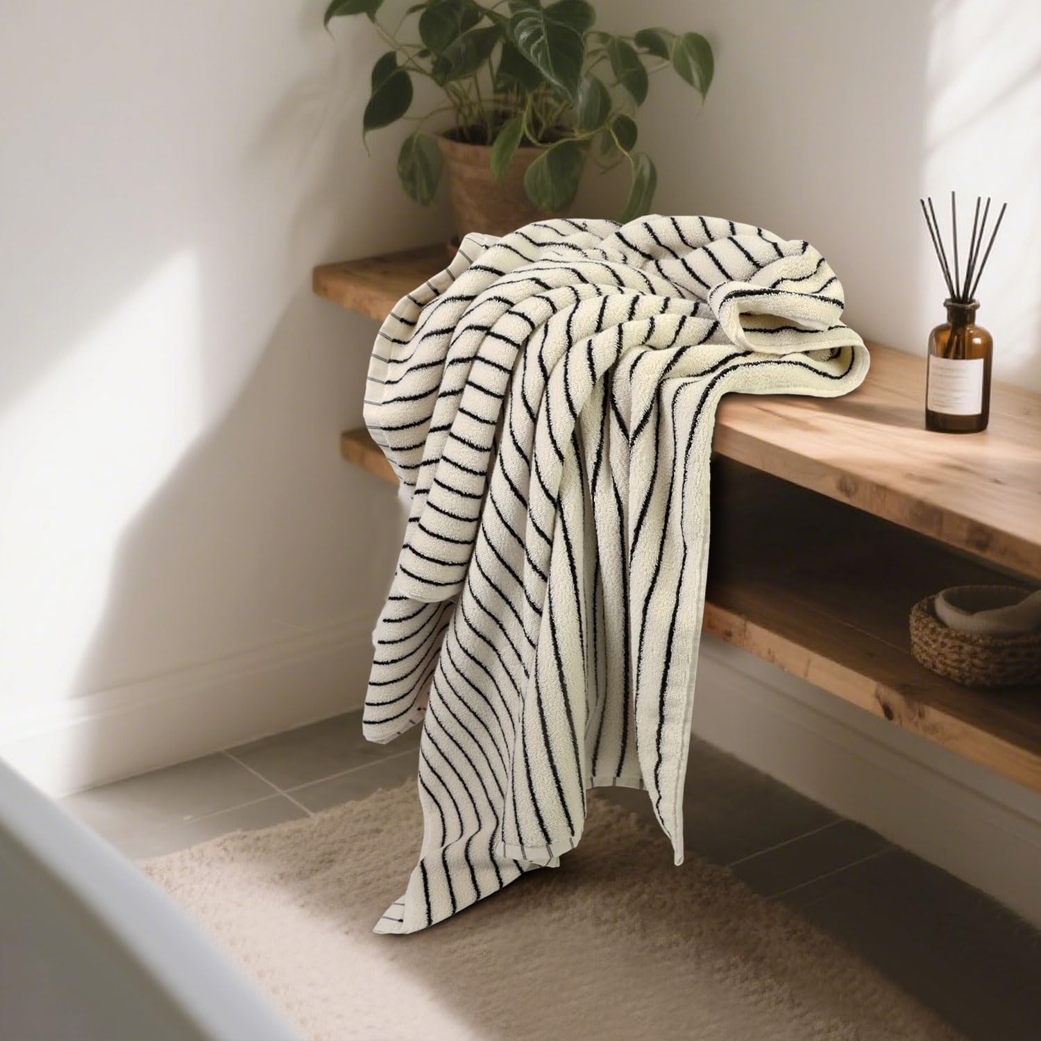 Jacquotha Black and White Striped Bath Towels Set of 2