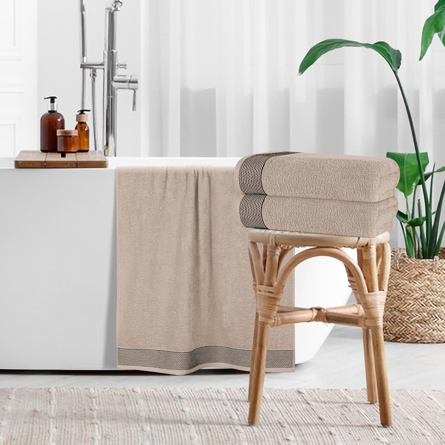 Belizzi Home Ultra Soft 4 Pack Bath Towel Set 27x54 Inches