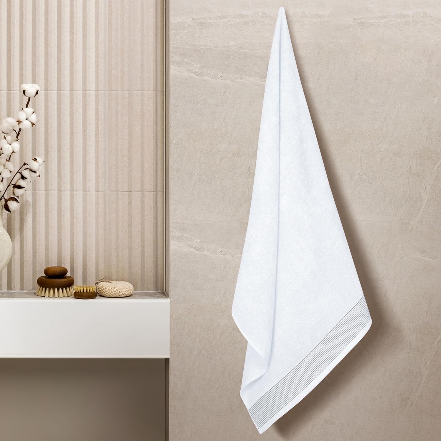 Belizzi Home 4 Pack Oversized Bath Towels 27x54 Inches