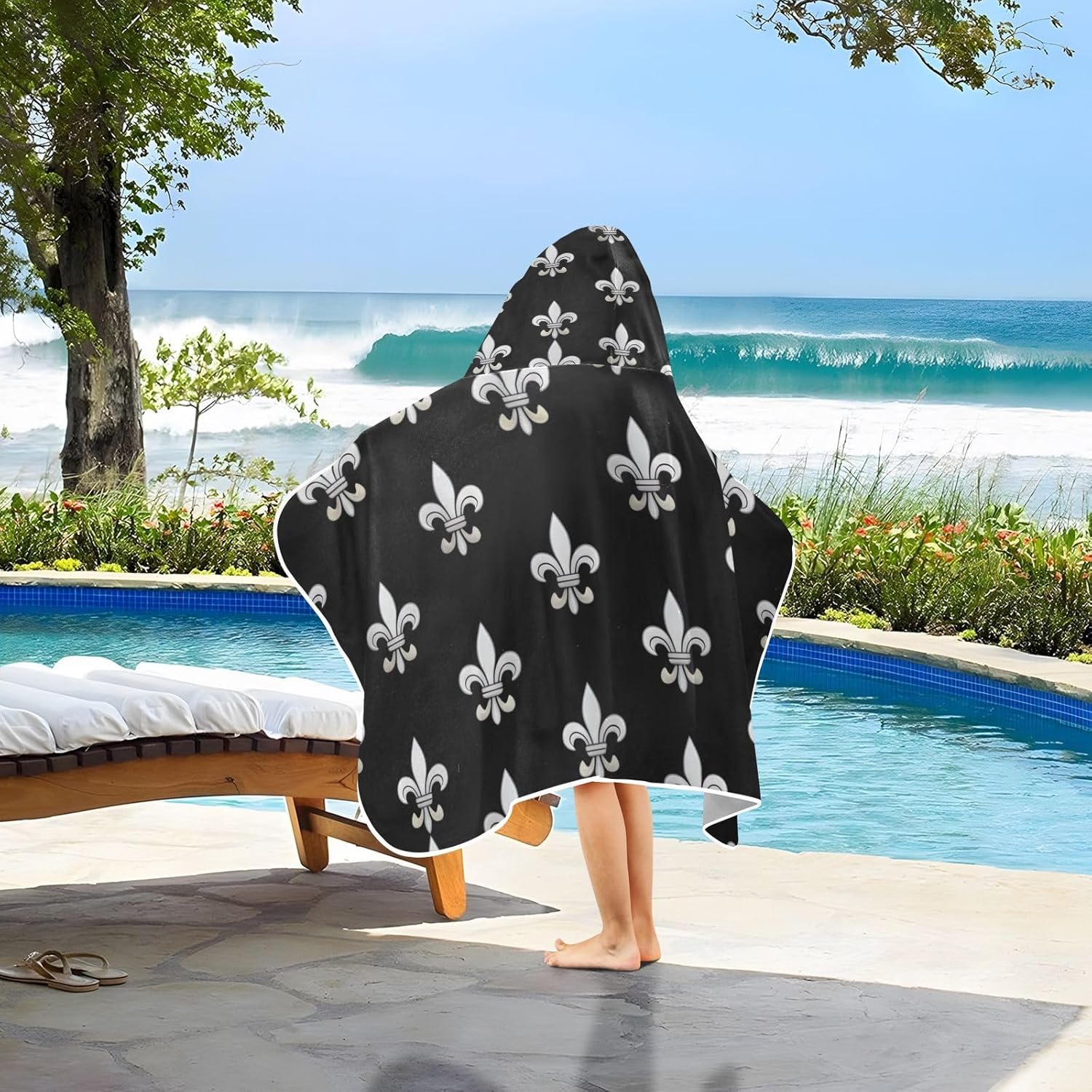 CHIFIGNO Baby Hooded Towel with Silver Fleur De Lis Print