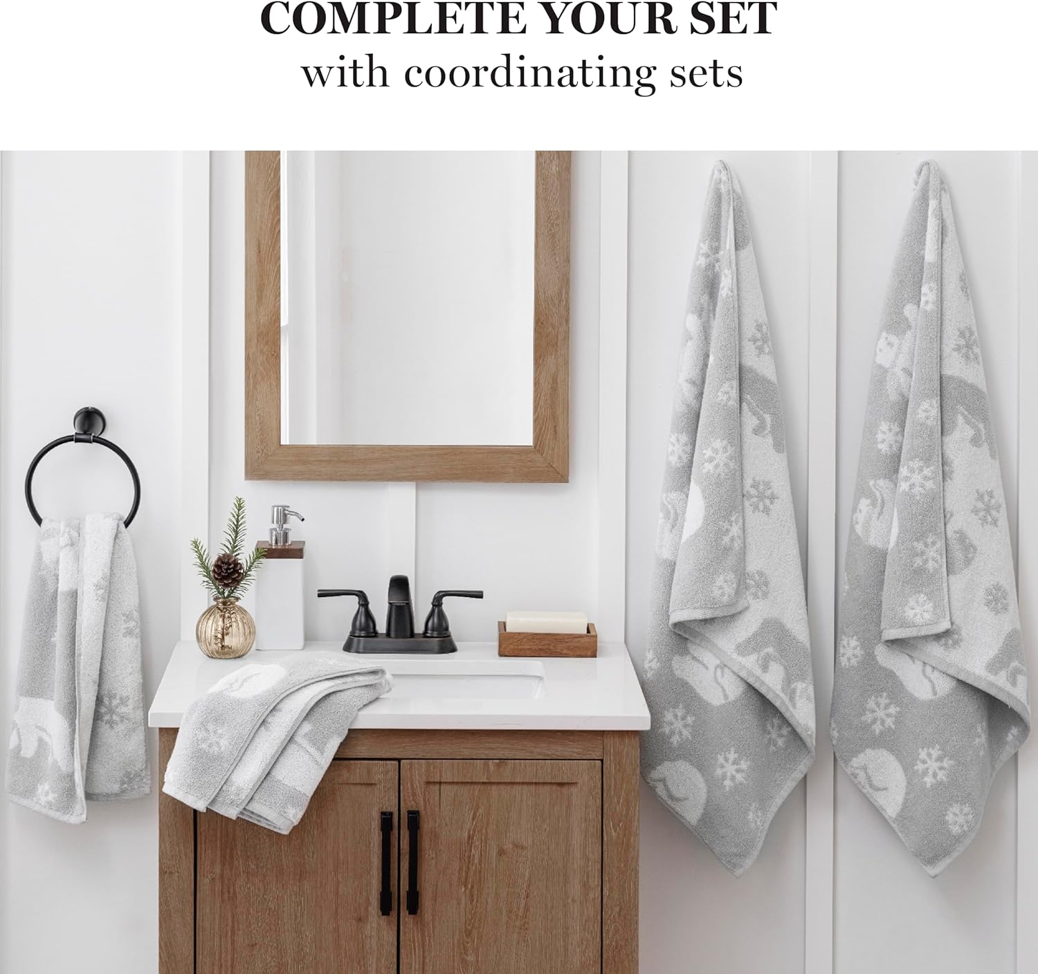 Martha Stewart Arctic Bears Holiday Bath Towels Set of 2 Gray White