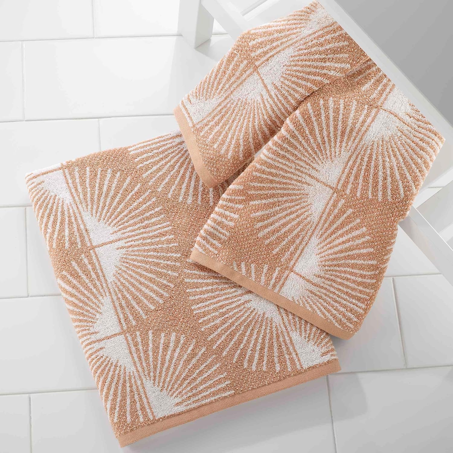 Nicole Miller - Set of 2 Bath Towels Soft Absorbent Cotton